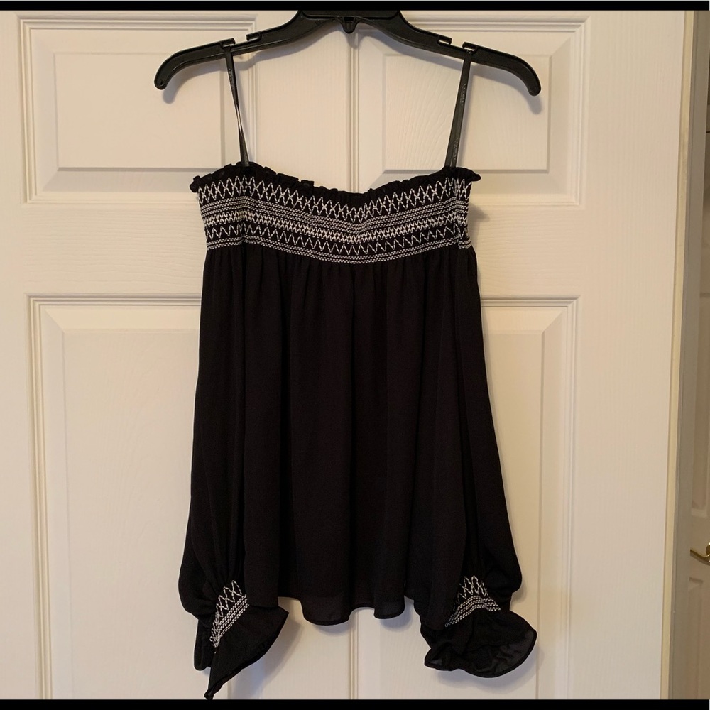 Off the shoulder blouse by Laundry
